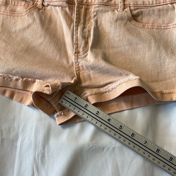 Women’s size 31 forever 21 peach Jean shorts - Picture 6 of 8